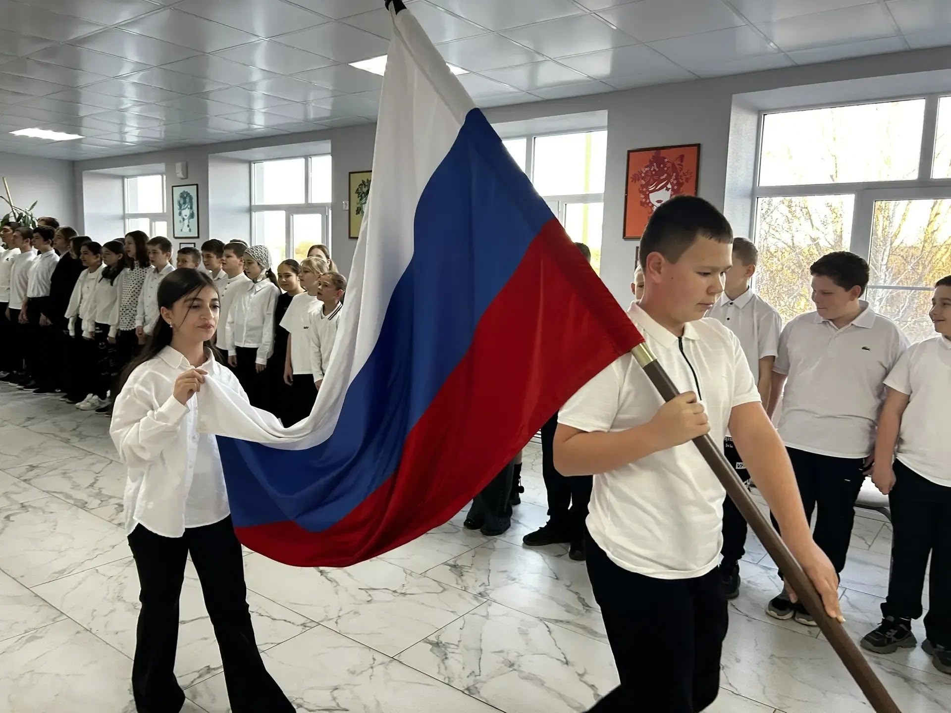 В школах Грачевского округа прошли традиционные торжественные линейки.